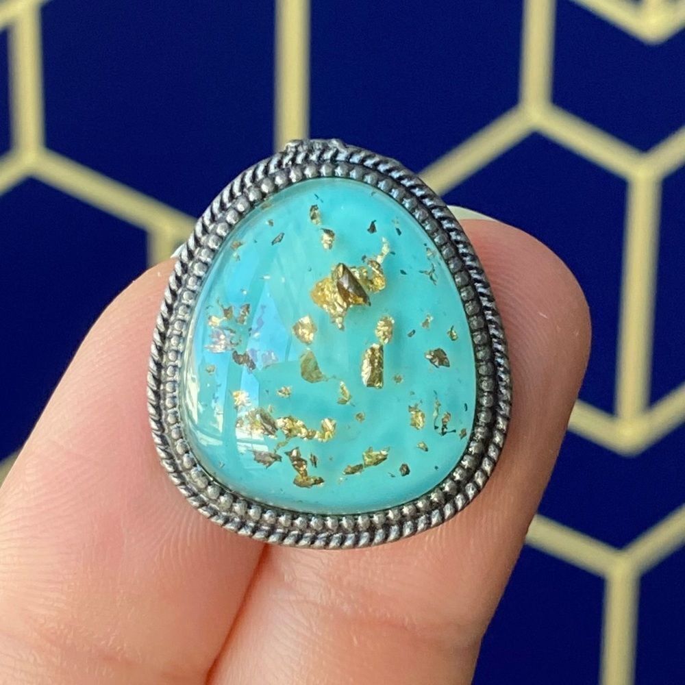 FauxĀ Turquoise & Gold Stone Pin/ BroochāLapel